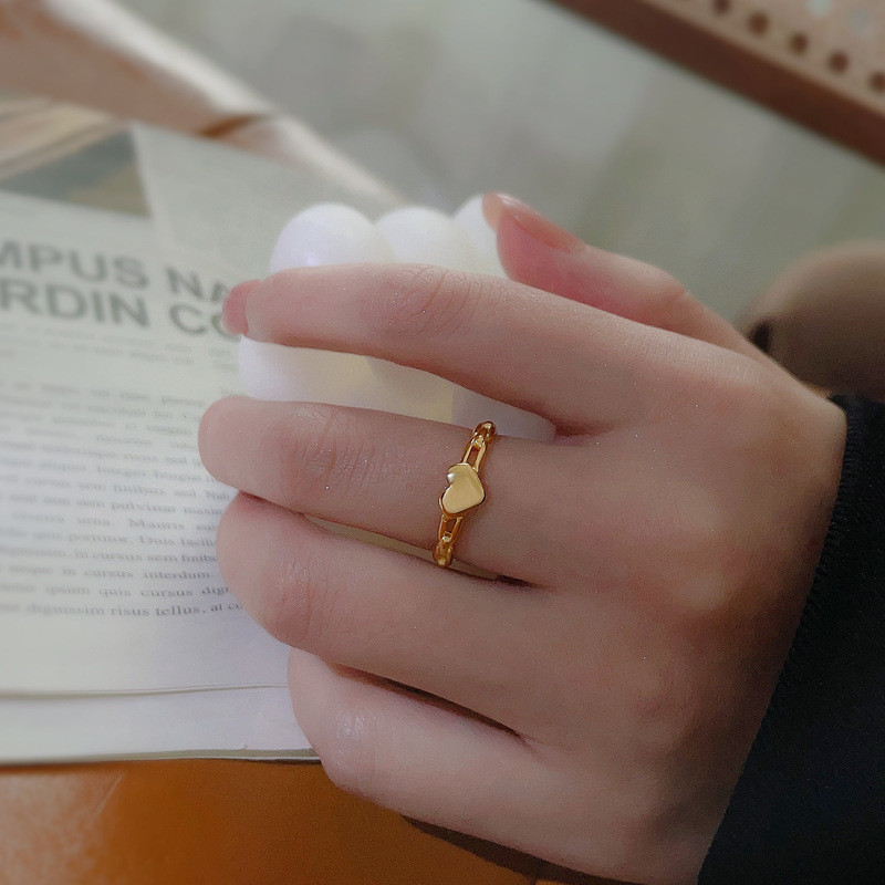 Metallic Heart Ring for Women, Unique Design, Non-Fading Hollow Gold-Plated Ring, Fashionable Geometric Titanium Steel Jewelry