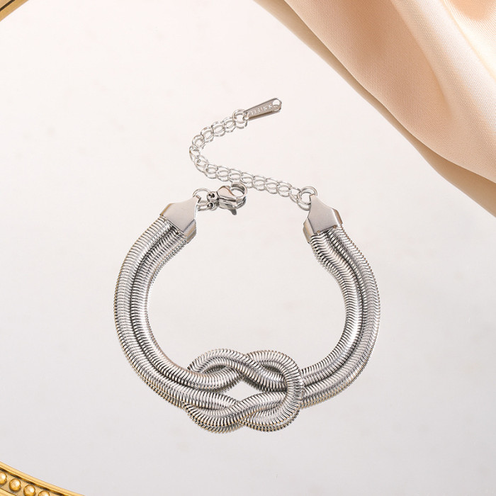 European and American Style Punk Hip-Hop Jewelry Personality Knot Design Double Layer Snake Bone Chain Titanium Steel Jewelry Set for Women