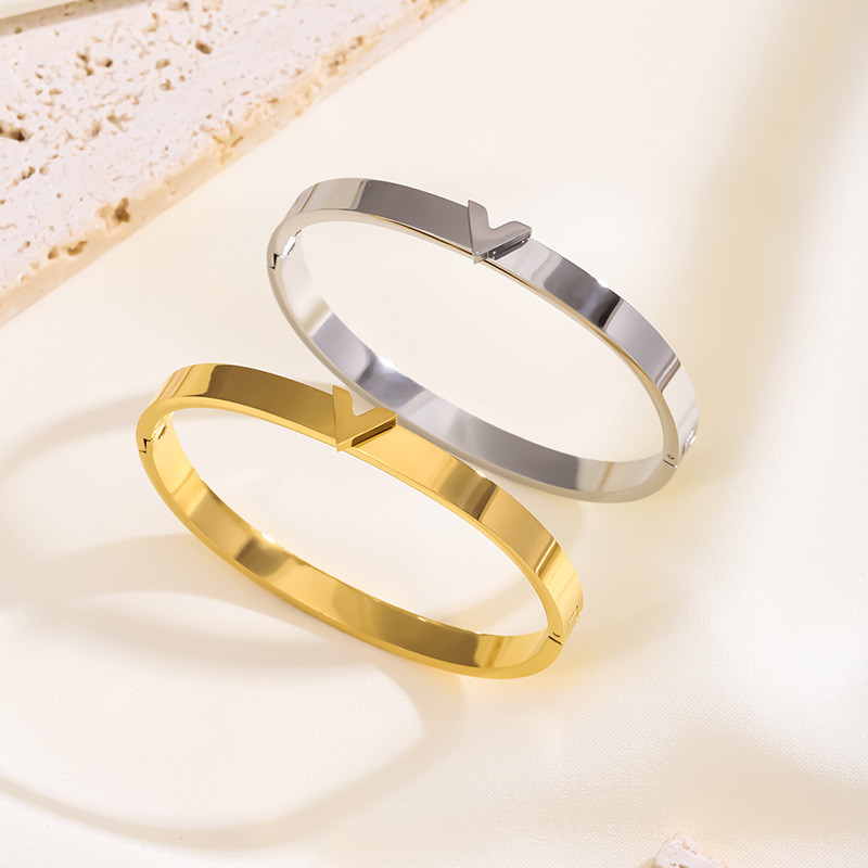 European and American INS Style Cross-Border Hot Item V-Shaped Simple Luxury Versatile Couple Bracelet for Women Gold Buckle Titanium Steel Bangle