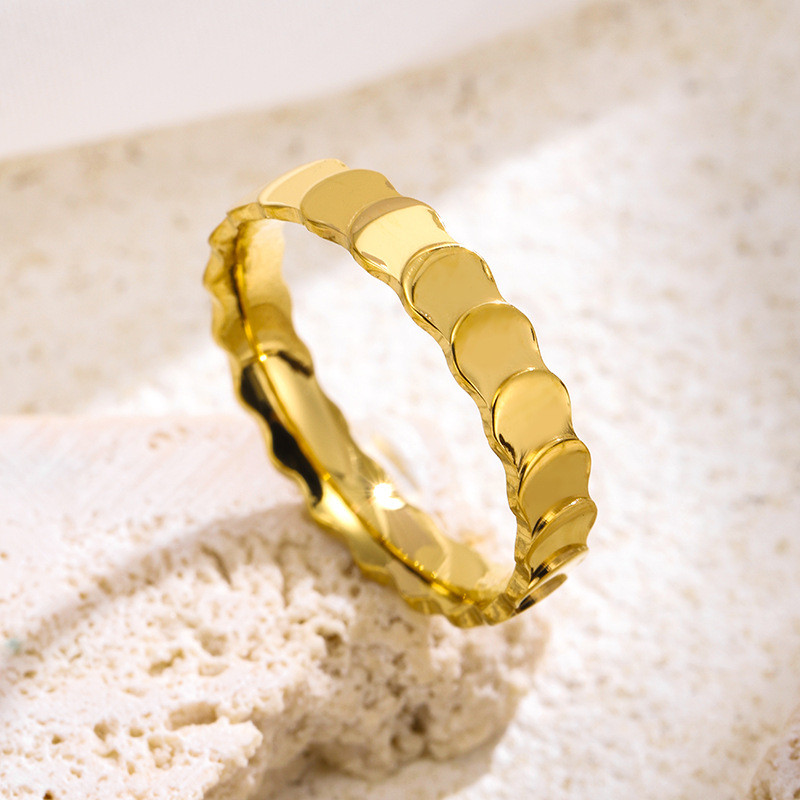 European and American INS Fashion Simple Luxury Basic Ring Jewelry Stainless Steel 18K Gold Plated Fish Scale Pattern Ring