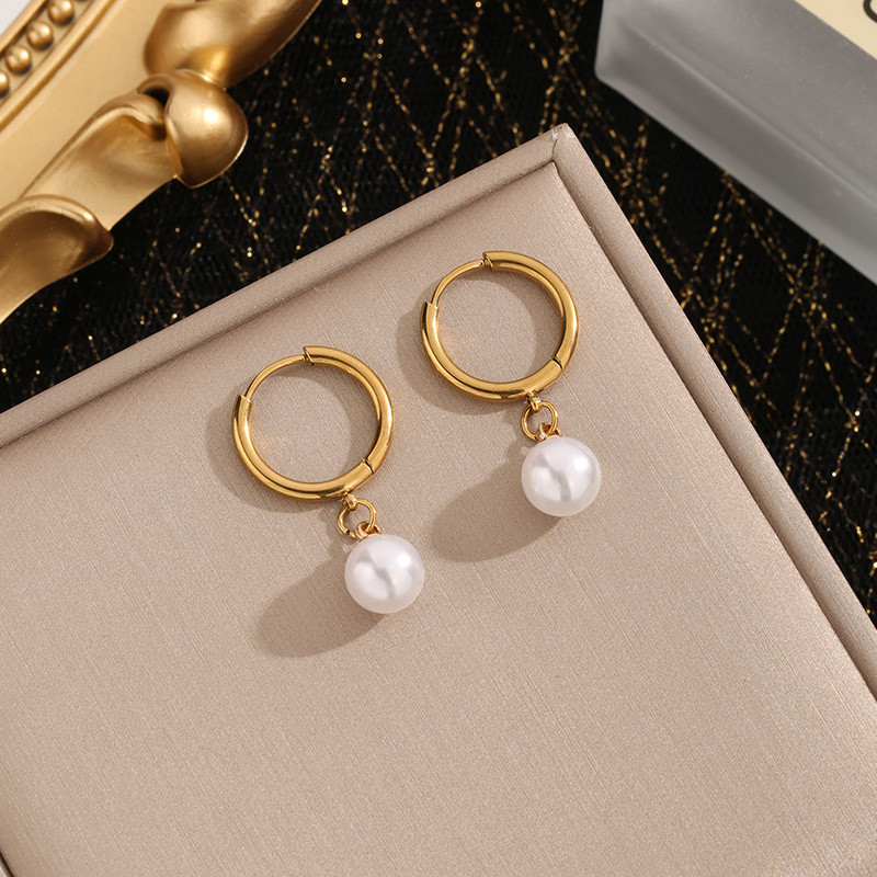 French Retro Pearl Pendant Earrings for Women Titanium Steel 18K Gold Plated Simple Ear Clips Earrings 2024 New Trend