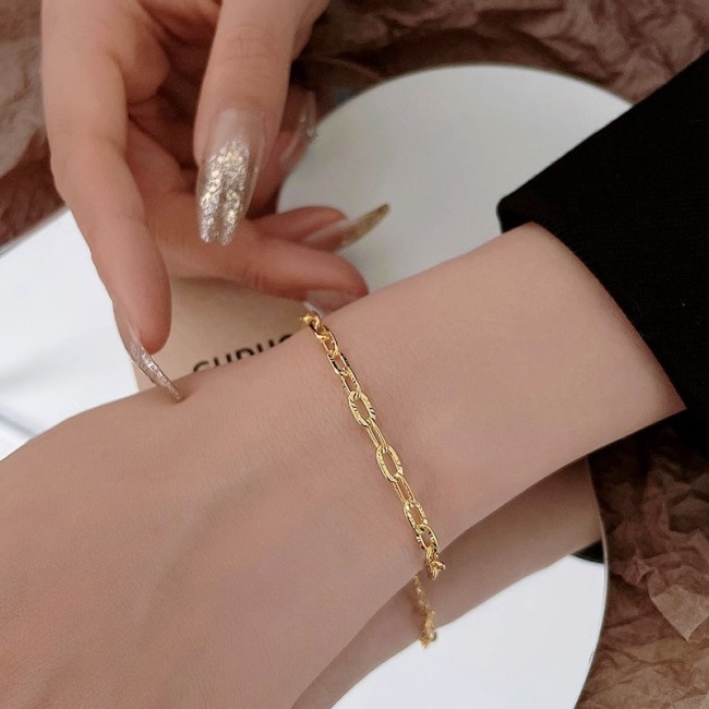 Japanese and Korean Mori Style Embossed Bracelet for Women, Titanium Steel with 18K Gold Plating, Light Luxury Ins Niche Design, Simple Bracelet with Embossed Flowers