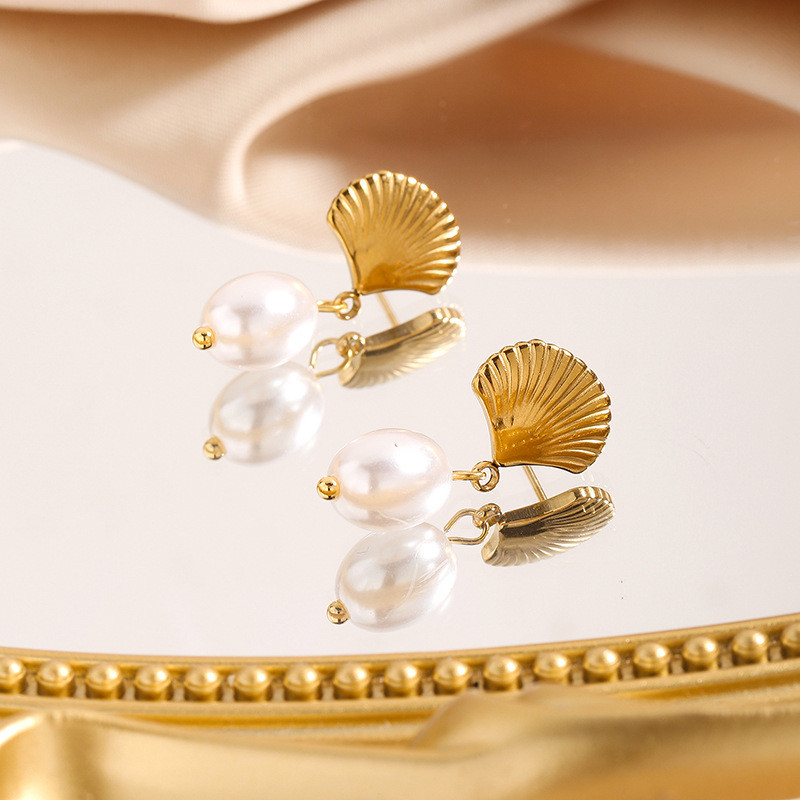 INS Style New Versatile 18k Gold Stainless Steel Inlaid Freshwater Pearl Shell Pendant Trendy Fashion Earrings Studs