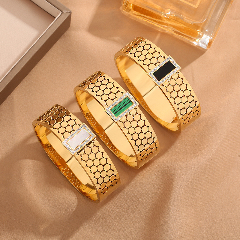 French Court Style Retro Titanium Steel Gold-Plated Bracelet Geometric Honeycomb Texture Personalized Inlaid Design Jewelry Wholesale