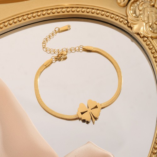 Cross-Border Fashion Flat Snake Heart Titanium Steel Bracelet for Women with Pattern Heart and Clover, Non-Fading Versatile Jewelry Wholesale