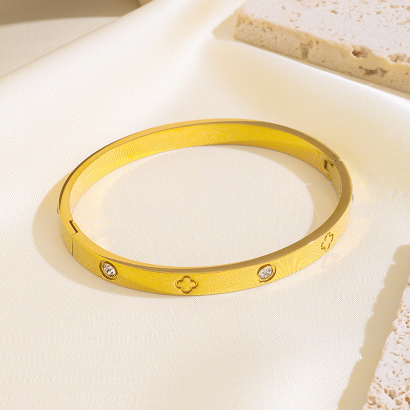 Hot Sale in Europe and America Fashion Stainless Steel Gold Bracelet Not Easy to Fade 18K Stainless Steel Jewelry Gold Bangles