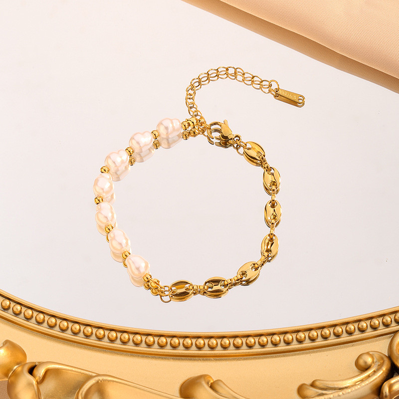 Fashion Design Niche Love Super Shiny Pig Nose Pearl Titanium Steel Bracelet for Women Slim Minimalist Bracelet Jewelry Simple