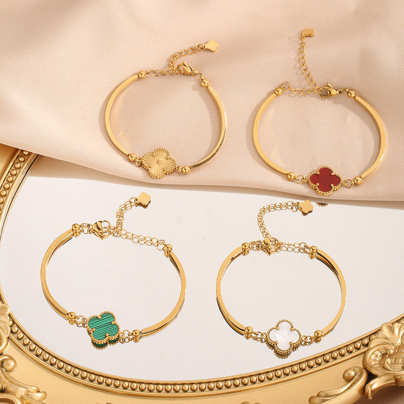 European and American Titanium Steel New Four-Leaf Clover Bracelet for Women, Non-Fading, Elegant, Versatile, Personality, Internet Celebrity, Light Luxury Jewelry Wholesale