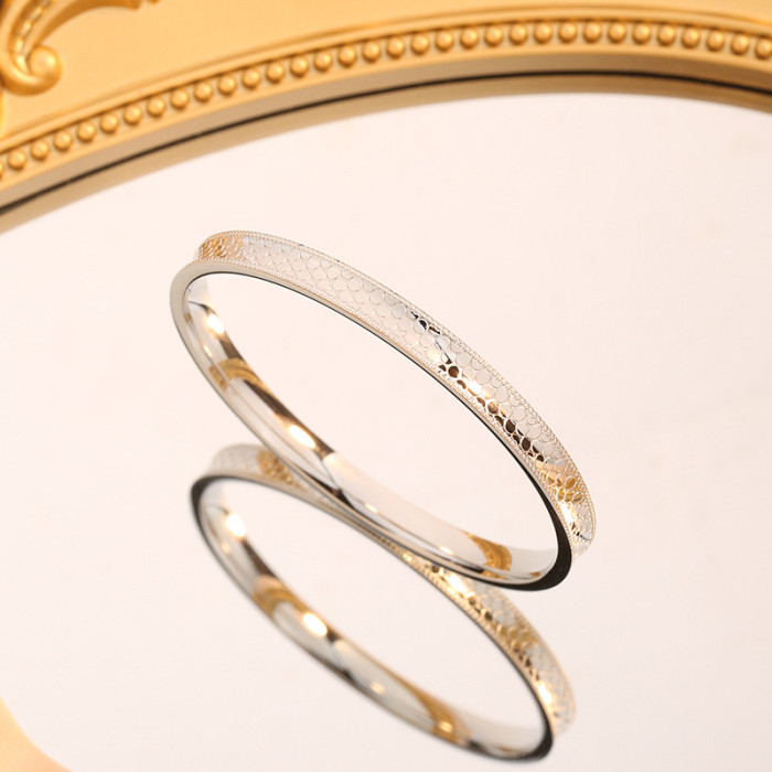 Traditional Dragon Scale Pattern Bracelet Sparkling Design Titanium Steel 18K Gold Non-Fading Simple Closed Bracelet
