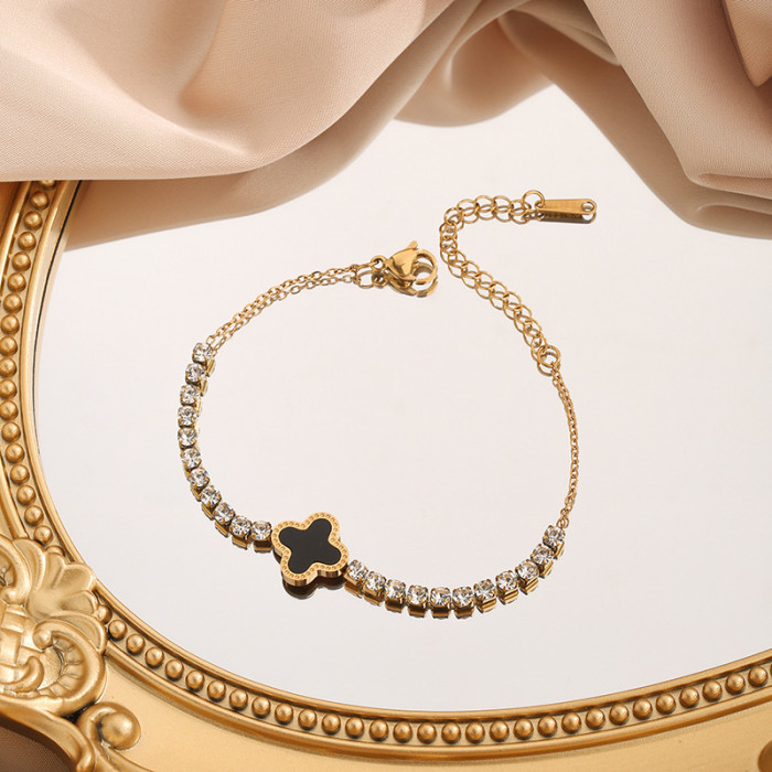 Fashion Light Luxury Zircon Titanium Steel Bracelet Four-Leaf Clover Retro Full Diamond High-End Feel Hand Jewelry Internet Celebrity Hot-Selling Bracelet for Women