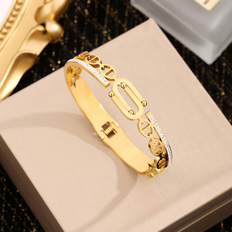 Cross-Border Hot Selling Light Luxury European and American Spring Double U Hollow Diamond-Inlaid Titanium Steel Bracelet for Women High-End Fashion Versatile Jewelry