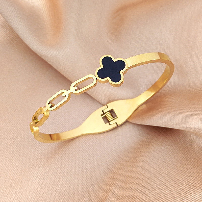 Lucky Four-Leaf Clover Stainless Steel Gold Bracelet Elegant Versatile Hollow Design Titanium Steel Bracelet Spring Open Hand Jewelry