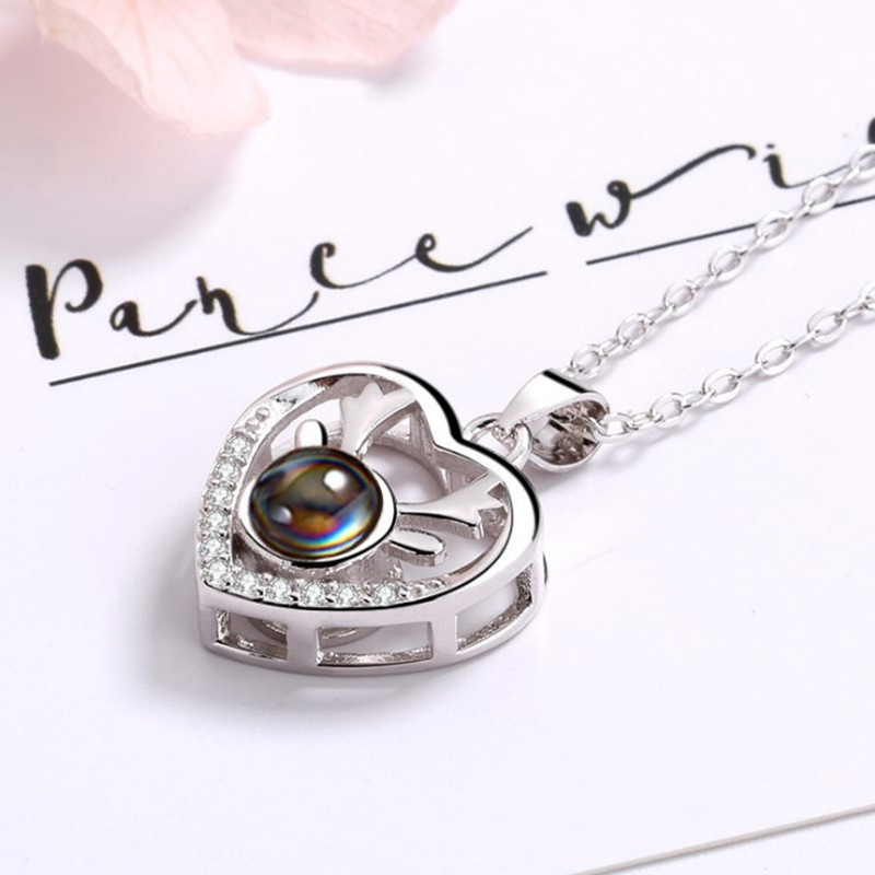 Yilu You Love Heart Projection Necklace for Women 100 Languages I Love You Heart-shaped Deer Collarbone Chain Wholesale Customization