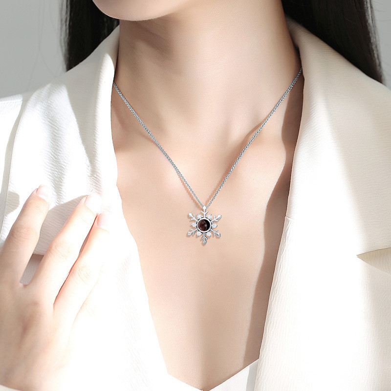 Cross-Border European and American One Hundred Languages I Love You Projection Snowflake Necklace for Women Customizable Color Photo Factory Direct Sale