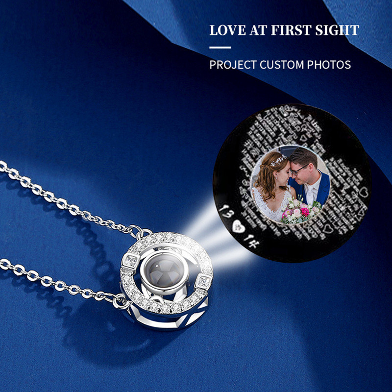 European and American Cross-Border Round Dynamic Projection Color Photo Necklace for Women, Japanese and Korean Simple Circle Pendant Collarbone Wholesale