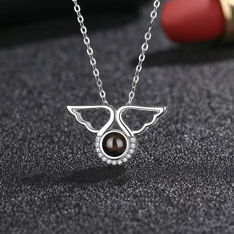 Amazon Cross-Border Couple Edition Personalized Niche 100 Languages Love Memory Angel Wings Projection Pendant