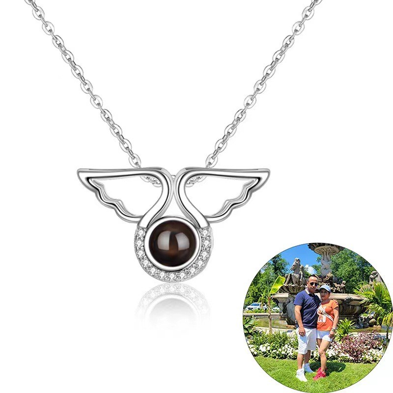 Amazon Cross-Border Couple Edition Personalized Niche 100 Languages Love Memory Angel Wings Projection Pendant
