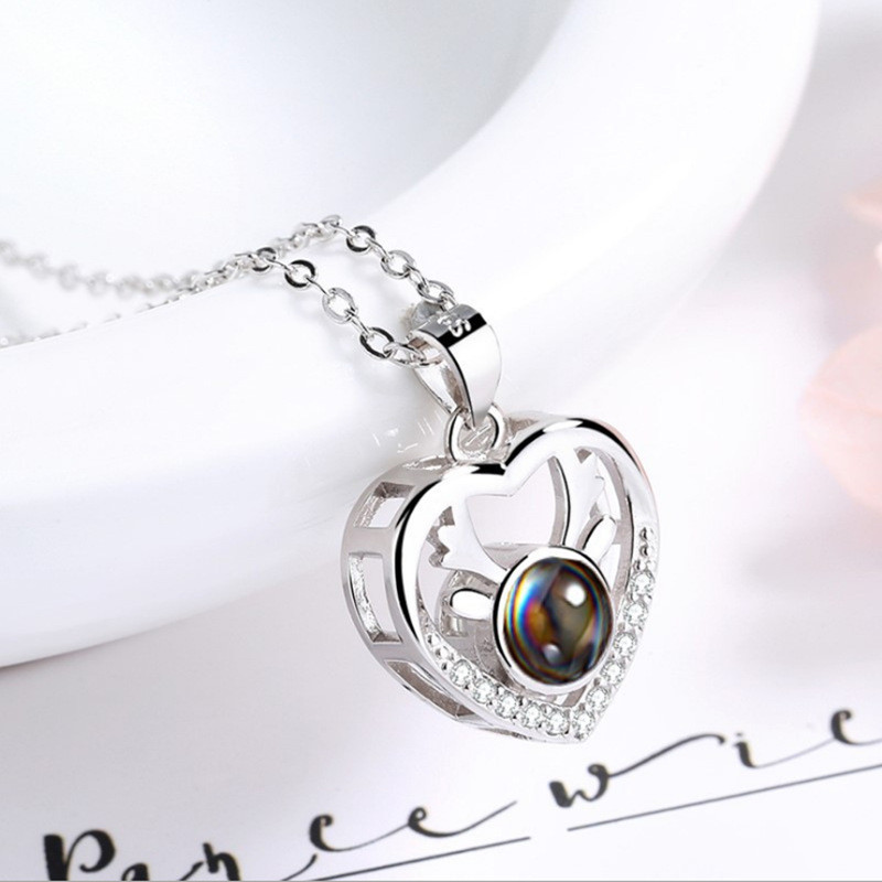 Yilu You Love Heart Projection Necklace for Women 100 Languages I Love You Heart-shaped Deer Collarbone Chain Wholesale Customization
