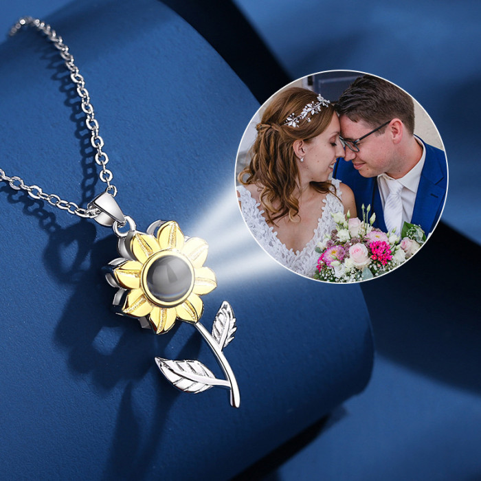 Sunflower Necklace for Women Collarbone Colorful Projection Pendant Sunflower Light Luxury Niche Design Export 100 Languages