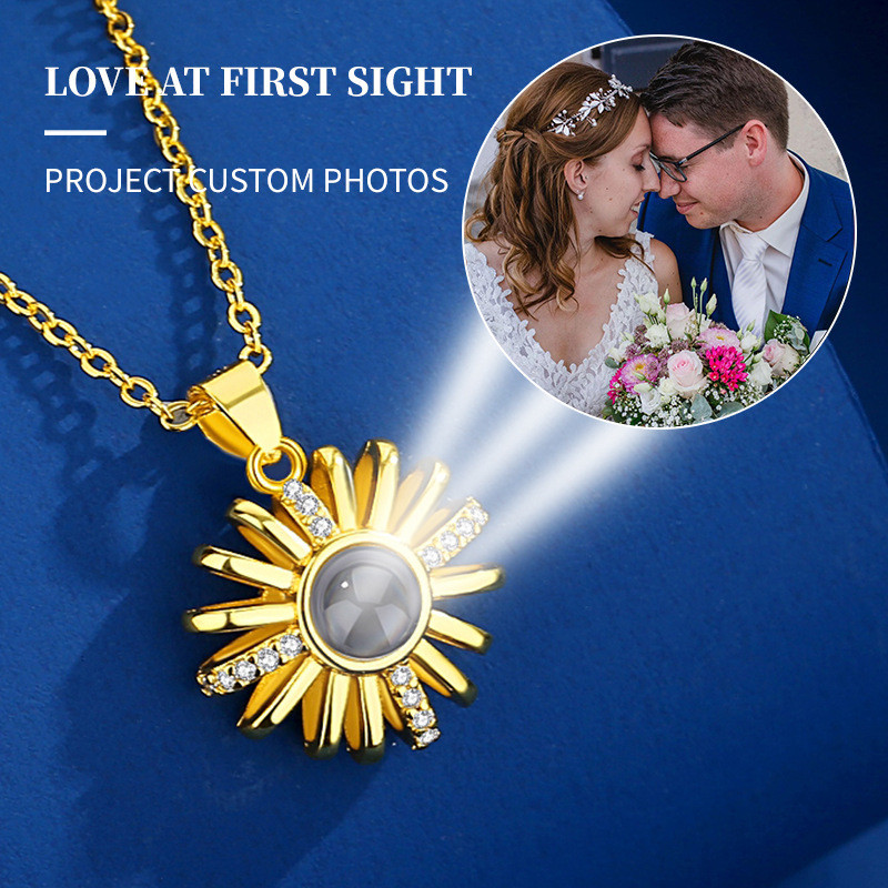 Round Hollow I Love You in 100 Languages Projection Necklace for Women, Cross-Border Hot-Selling Pendant Necklace, Customizable