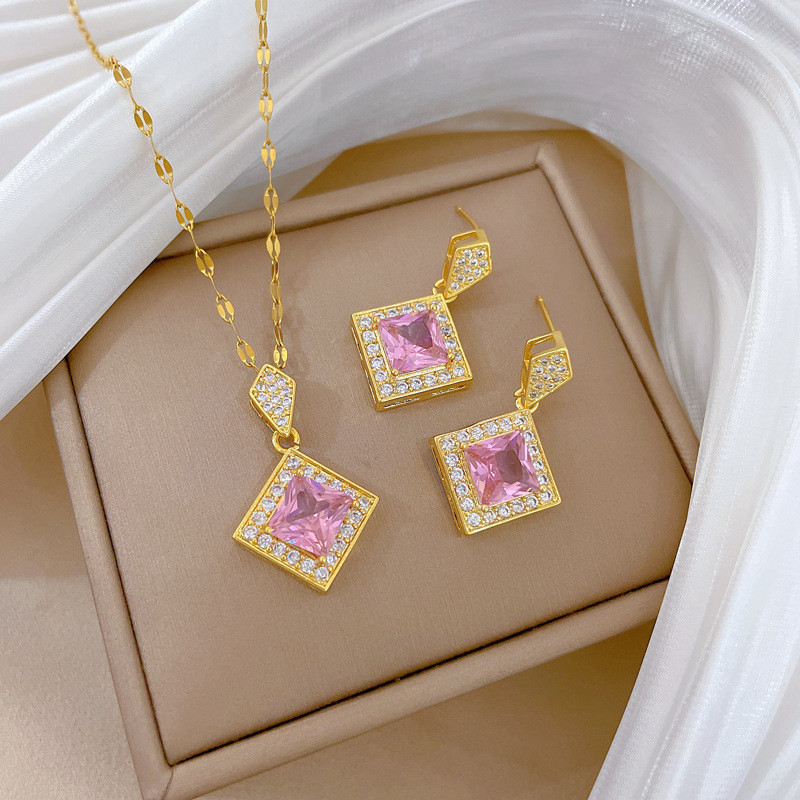 [Titanium Steel] Micro Inlaid Necklace and Earring Set Light Luxury Rhombus Pendant Personality Elegant Banquet Earrings Necklace Combination