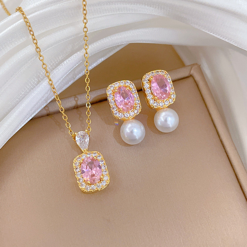 [Titanium Steel] Pearl Square Set Light Luxury Elegant Gorgeous Full Diamond Necklace for Women Versatile Collarbone Titanium Steel Chain