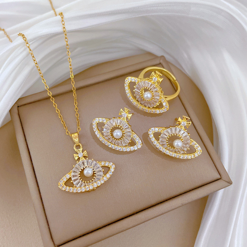 [Titanium Steel] Palace Style Pearl Galaxy Light Luxury Elegant Gorgeous Full Diamond Necklace for Women Versatile Collarbone Titanium Steel Chain