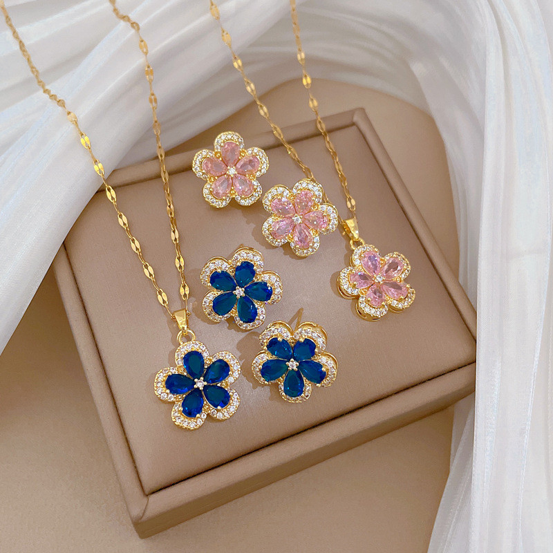 【Titanium Steel】Five-Leaf Flower Necklace and Earring Set, Light Luxury Micro-Inlaid, Unique and Elegant Party Earrings and Necklace Combination