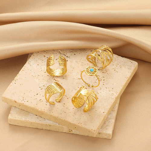 Amazon New Heart-Shaped Geometric Wide Ring for Women, Stainless Steel Gold-Plated Open Ring, Manufacturer Direct Shipping