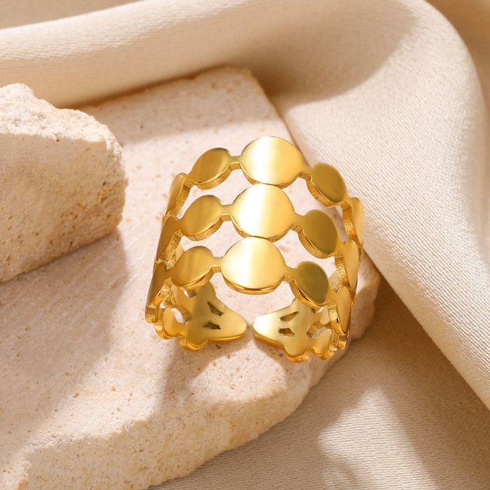 Simple New Stainless Steel Ring Heart-shaped Ring Geometric Hollow Gold-plated Ring Unisex Ring Manufacturer Wholesale