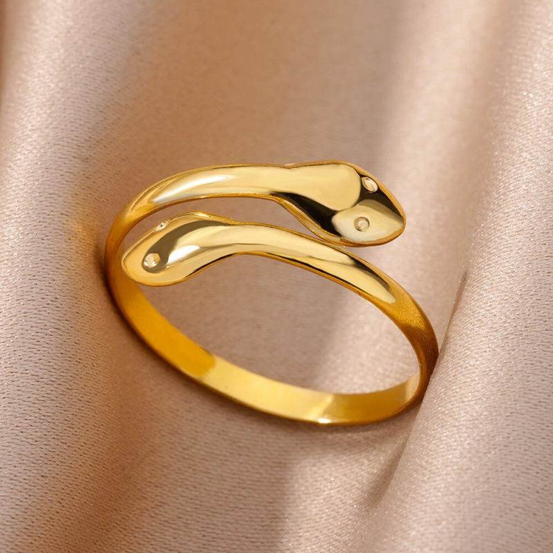 European and American Simple Ring Heart-Shaped Hollow Ring 18k Gold-Plated Stainless Steel Geometric Ring Unisex Jewelry Wholesale