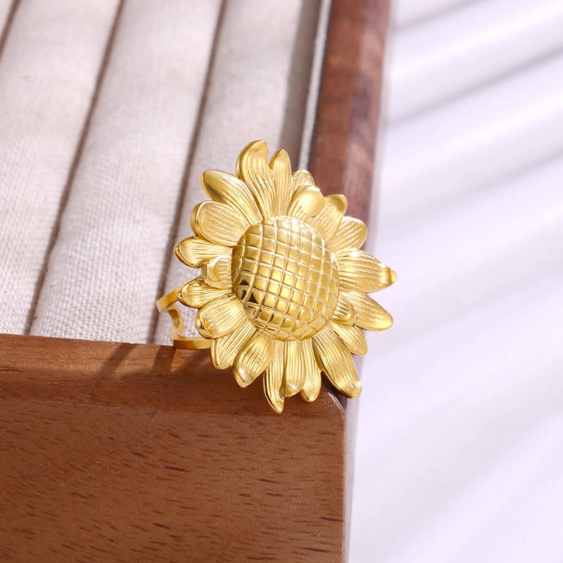 Amazon New Stainless Steel Flower Ring Niche Sunflower Ring Titanium Steel Light Luxury Hand Jewelry Rings Wholesale