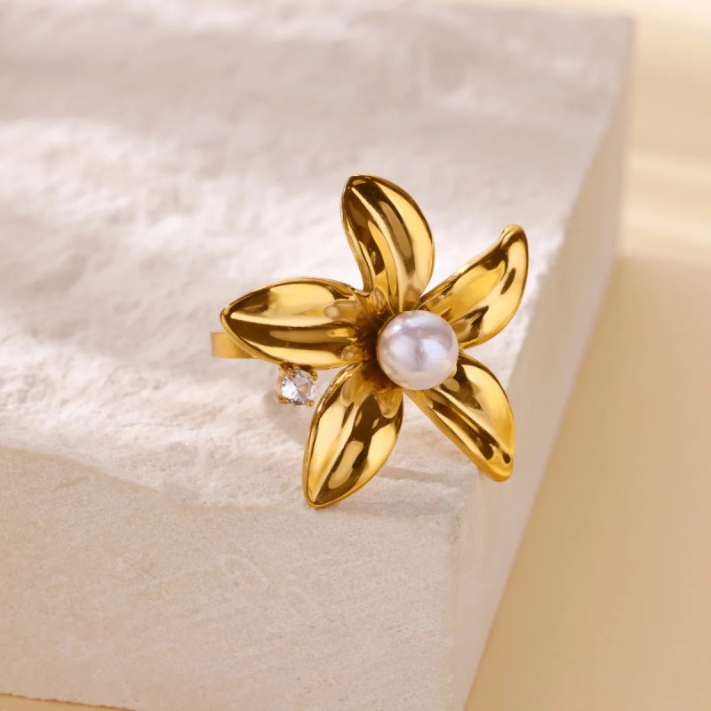 Cross-Border New Flower Zircon Geometric Ring for Women Fashionable Light Luxury Versatile Stainless Steel High-End Feel Manufacturer Wholesale