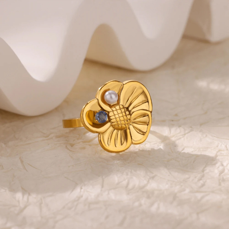 Cross-border Amazon Foreign Trade Gold Flower Pearl Stainless Steel Ring Light Luxury High-end Feel Women's Titanium Steel Ring