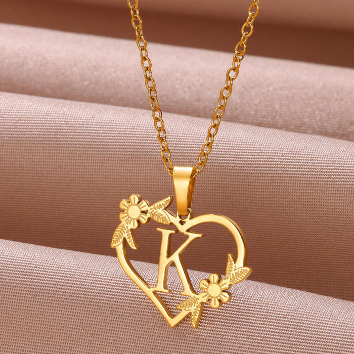Cross-Border Fashion A-Z Heart-Shaped Hollow English Letter Necklace for Women Creative Stainless Steel Heart Flower Surname Necklace