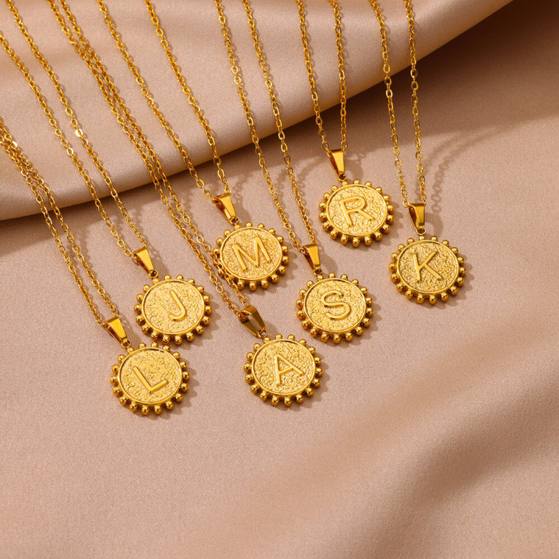 Cross-Border New Gold Round English Letter Necklace for Women A-Z European and American Simple Stainless Steel Collarbone Chain Jewelry for Women
