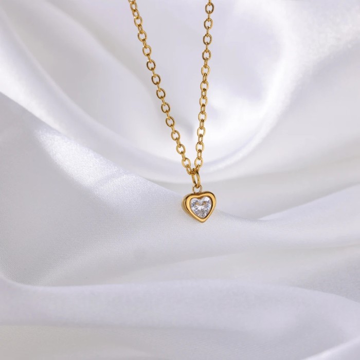 Ins Style New Hot Sale December Pendant Clavicle Chain Women Stainless Steel Simple Fashion Heart Pendant Necklace