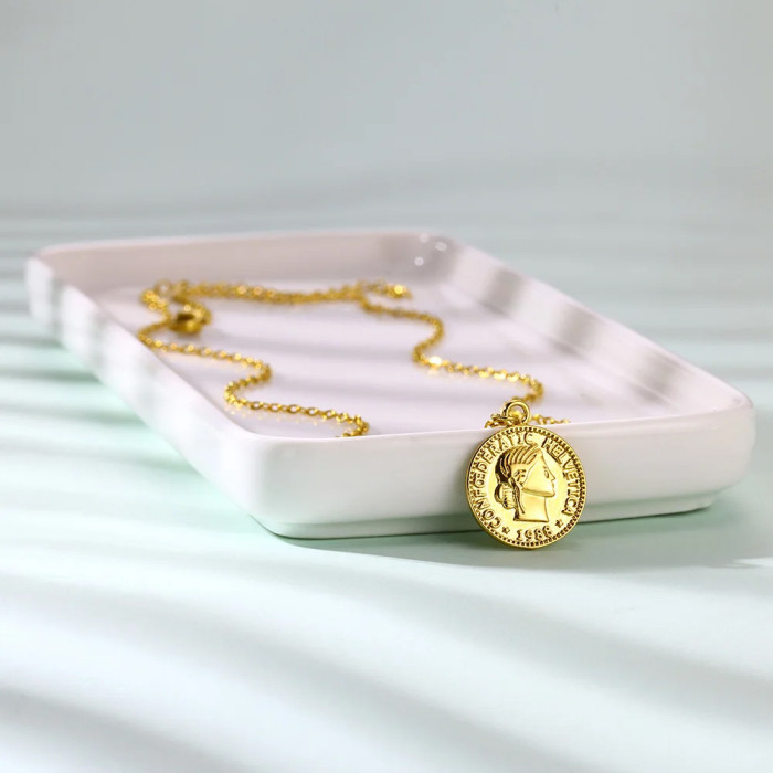 Retro Portrait Three-Dimensional Relief Coin Pendant 18K Gold Stainless Steel Women's Necklace High-End Jewelry