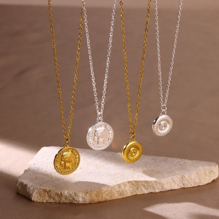 Retro Portrait Three-Dimensional Relief Coin Pendant 18K Gold Stainless Steel Women's Necklace High-End Jewelry