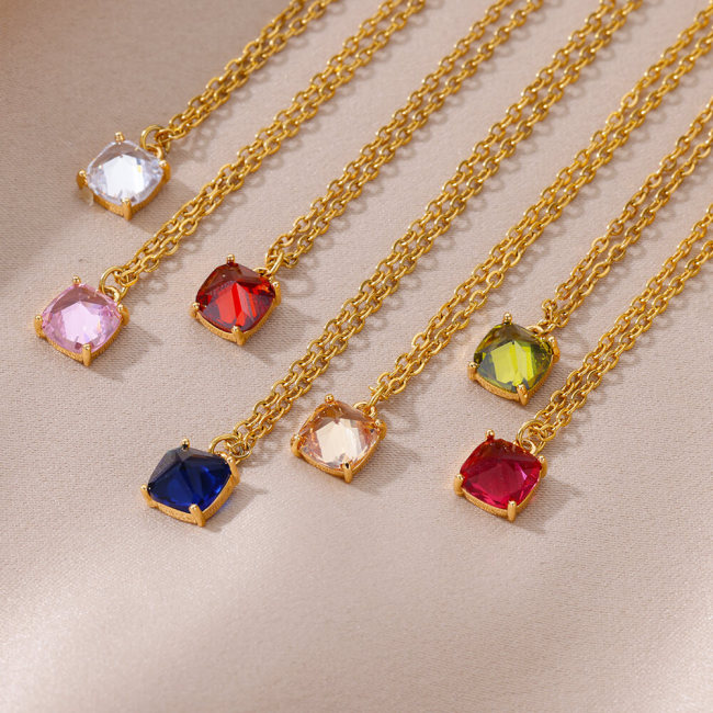 European and American New Simple Necklace for Women, Niche Design with Micro Inlaid Colorful Zircon, Personalized Versatile Collarbone Chain Jewelry