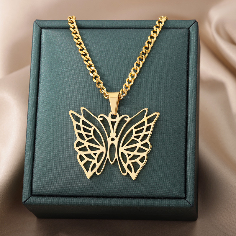 European and American Cross-Border Hot-Selling Jewelry Versatile Butterfly Pendant 18K Gold Plated Stainless Steel Butterfly Necklace for Women Collarbone