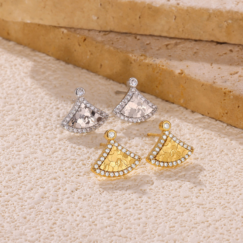 French Style Light Luxury High-End Vintage Crushed Ice Mini Dress with Diamond Necklace and Stud Earrings, Palace Style Versatile Exquisite Earrings