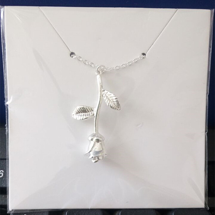 European and American Cross-Border Exclusive New Jewelry Vintage Exquisite Personalized Romantic Rose Pendant Necklace Women's Collarbone Chain