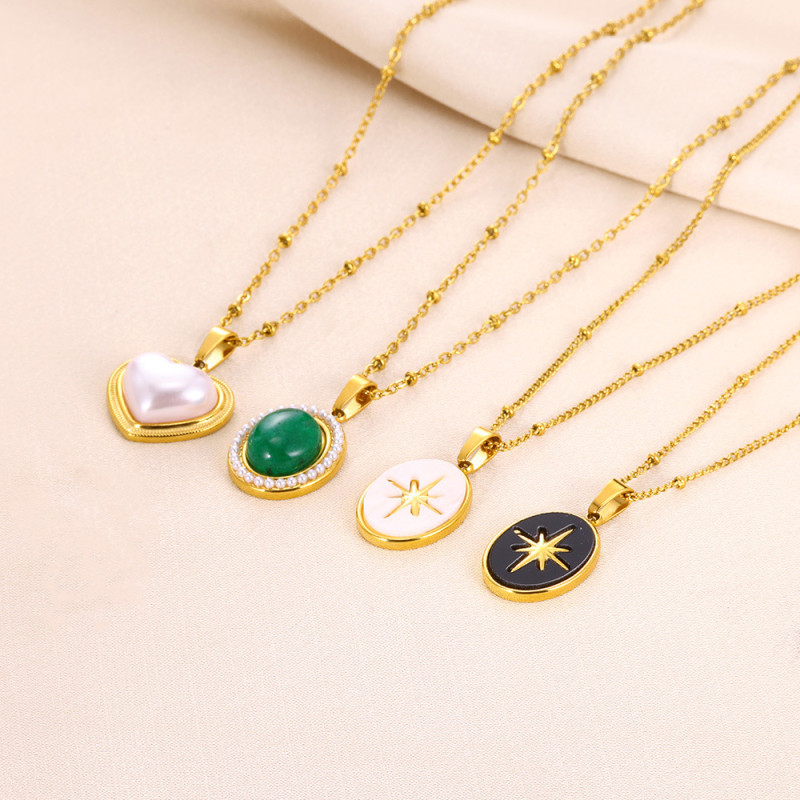 INS Style Light Luxury Stainless Steel Imitation Pearl Heart Pendant Fashion Retro Emerald Stainless Steel Necklace