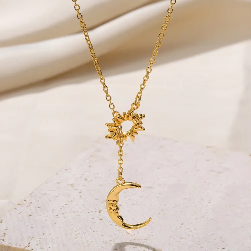 Cross-Border Hot Sale Sun and Moon Interwoven Necklace for Women Adjustable Clavicle Chain Copper Gold-Plated Simple Jewelry Wholesale