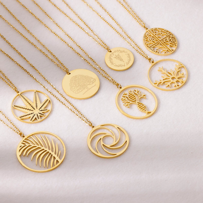 INS Simple Round Geometric Hollow Stainless Steel Necklace for Men and Women Heart Pendant Clavicle Chain One Piece Dropshipping Jewelry