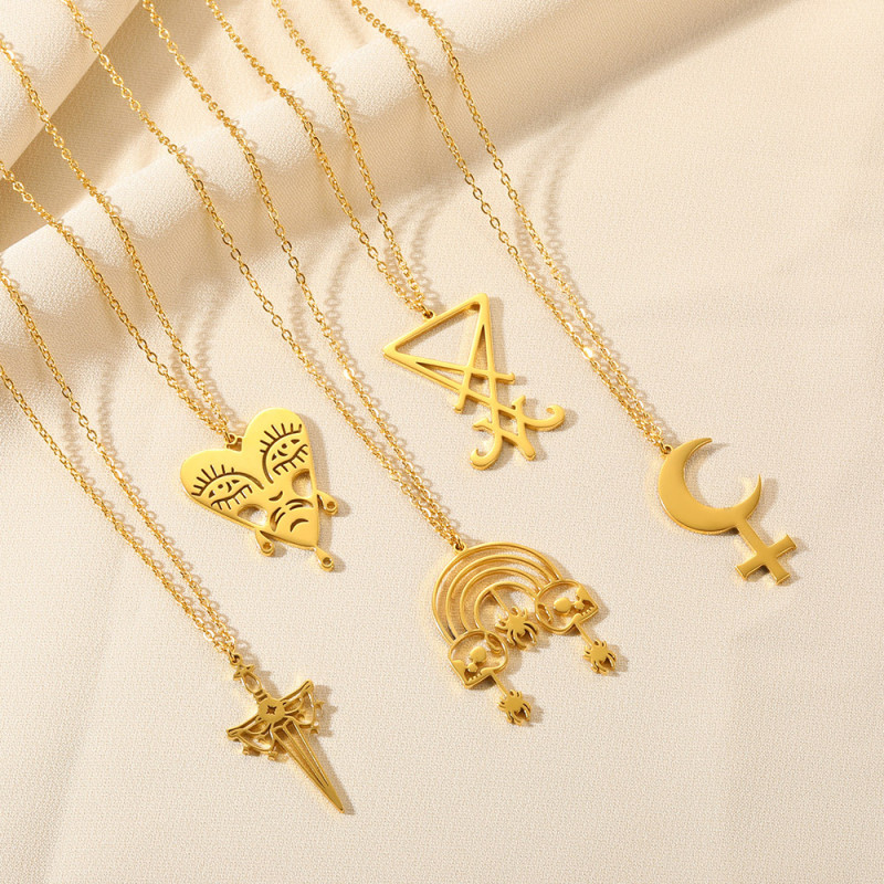 New European and American Style Stainless Steel Necklace Demon Eye Pendant Insect Series Unisex Couple Necklace Jewelry Wholesale