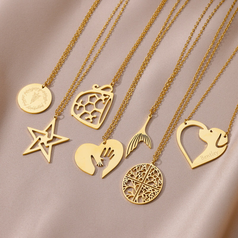 INS Simple Round Geometric Hollow Stainless Steel Necklace for Men and Women Heart Pendant Clavicle Chain One Piece Dropshipping Jewelry