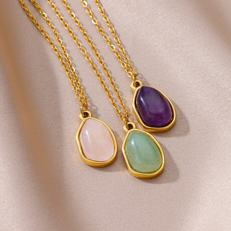 European and American Irregular Geometric Fresh Green Pendant Necklace Clavicle Chain for Women Titanium Steel 18K Gold Plated Pendant
