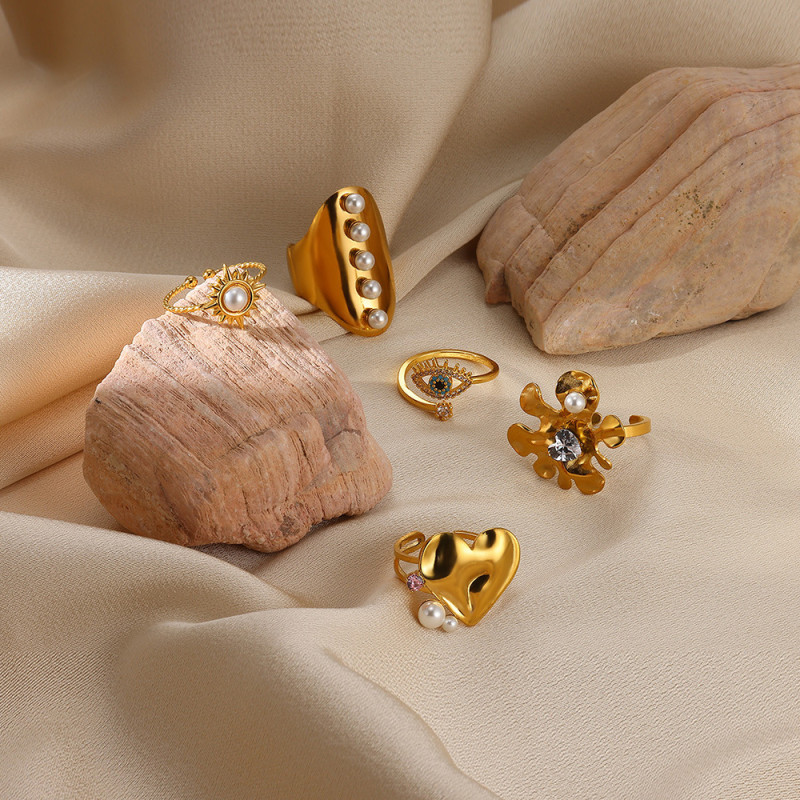 European and American Style Cross-Border Fashion Exaggerated Large Flower Ring Personality Heart-Shaped Trendy Pearl Stamen Women's Ring